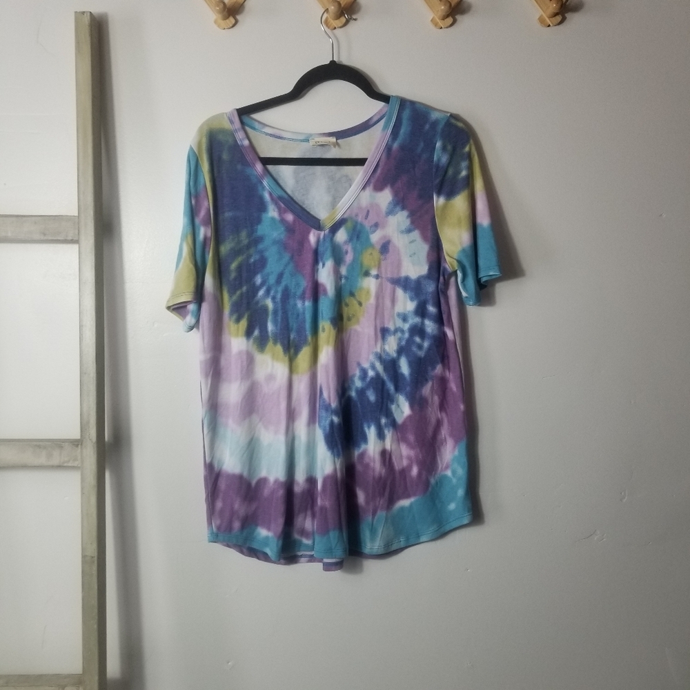 NWOT BIBI WOMEN'S V-NECK TIE DYE BLOUSE SIZE LARGE